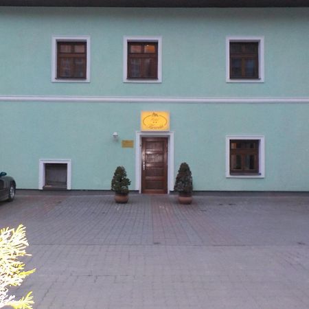 Hotel Krivan Kysucke Nove Mesto Exterior photo
