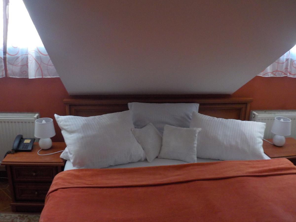 Hotel Krivan Kysucke Nove Mesto Room photo
