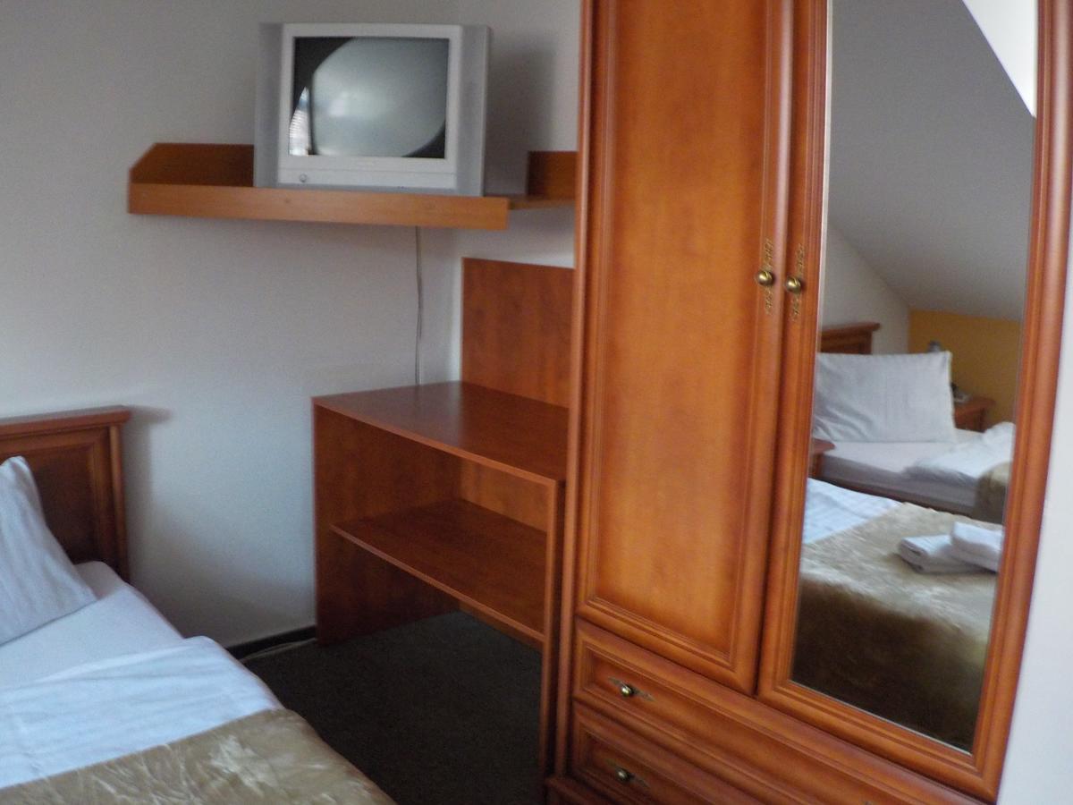 Hotel Krivan Kysucke Nove Mesto Room photo